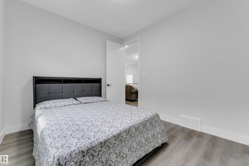 2820 1 Avenue, Edmonton, AB 