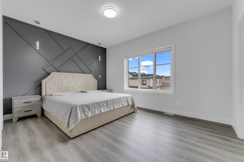 2820 1 Avenue, Edmonton, AB 