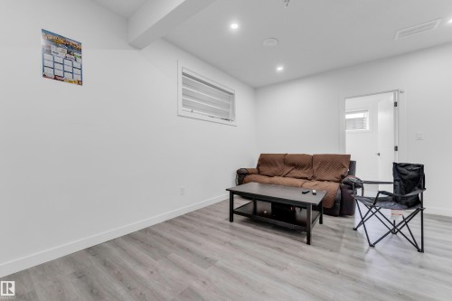 2820 1 Avenue, Edmonton, AB 