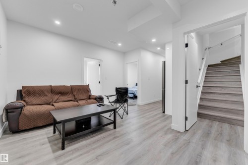 2820 1 Avenue, Edmonton, AB 