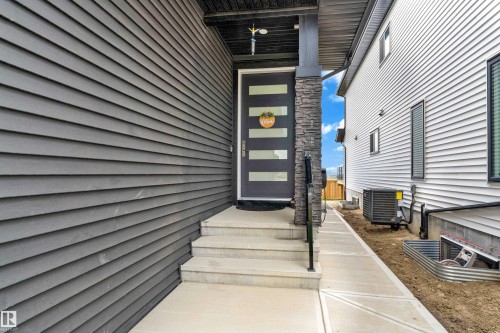 2820 1 Avenue, Edmonton, AB 