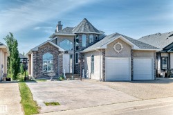 352 OZERNA Road  Edmonton, AB T5Z 3Y4