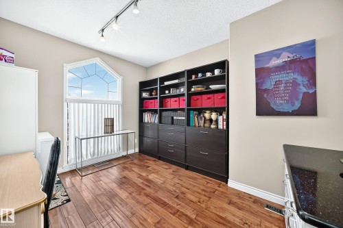 Office - 352 Ozerna Road, Edmonton, AB 