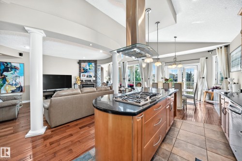 Kitchen - 352 Ozerna Road, Edmonton, AB 