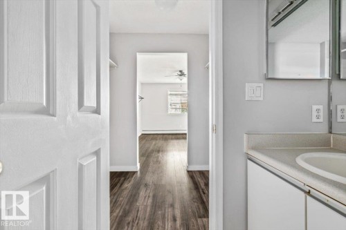 113 9010 106 Avenue, Edmonton, AB 