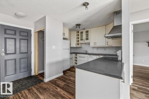 113 9010 106 Avenue, Edmonton, AB 