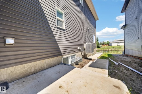 92 Lakeland Crescent, Beaumont, AB 