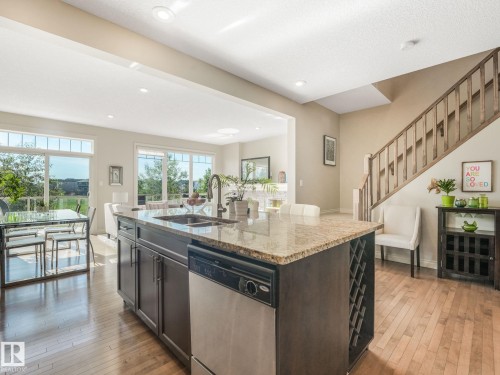 Kitchen - 3 1641 James Mowatt Trail, Edmonton, AB 