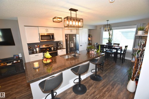 5223 Chappelle Road, Edmonton, AB 