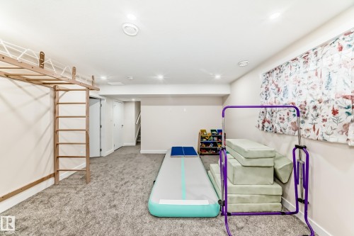 11240 167B Avenue, Edmonton, AB 