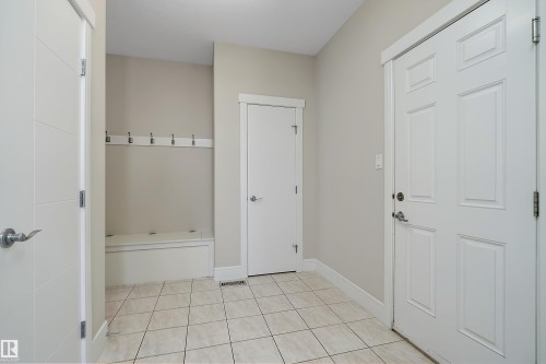 5319 Schonsee Drive, Edmonton, AB 