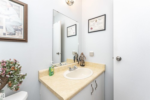 Bathroom - 18 Walden Park, St. Albert, AB 