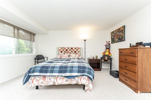 Bedroom - 18 Walden Park, St. Albert, AB 