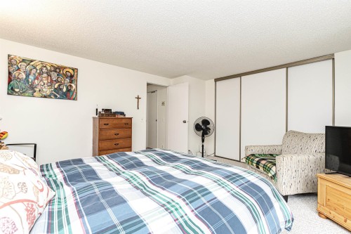 Bedroom - 18 Walden Park, St. Albert, AB 