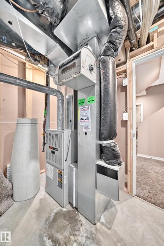 Image quality insufficient for description - 3224 26 Street, Edmonton, AB 