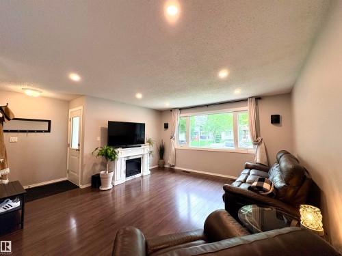 41 Abbey Crescent, St. Albert, AB 