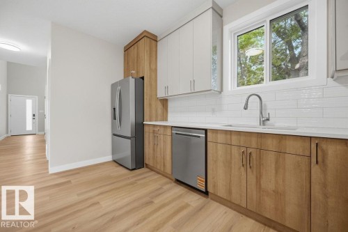 Kitchen - 6204 150 Avenue, Edmonton, AB 