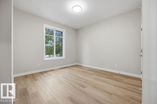 Empty room - 6204 150 Avenue, Edmonton, AB 