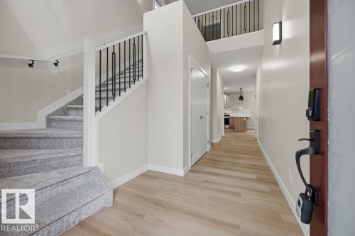 Entrance foyer - 6204 150 Avenue, Edmonton, AB 