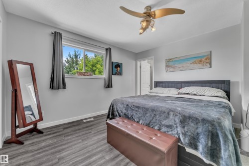 2219 Millbourne Road W, Edmonton, AB 