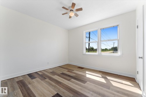 4702 54 A Avenue, Vegreville, AB - Indoor Photo Showing Other Room