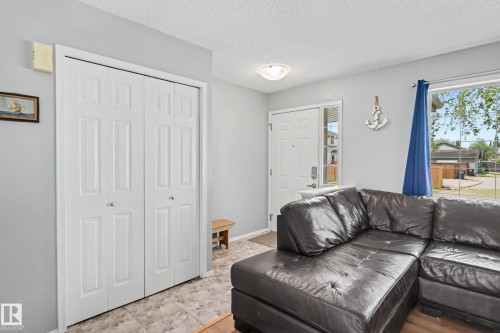 2123 36 Avenue, Edmonton, AB - Indoor Photo Showing Other Room