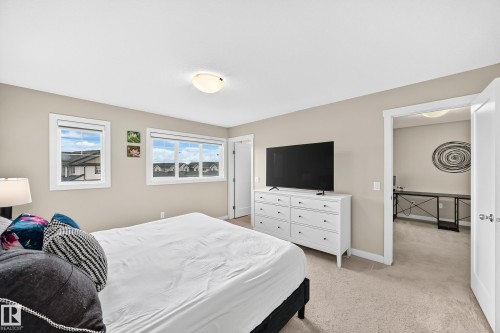 4477 Annett Common, Edmonton, AB 