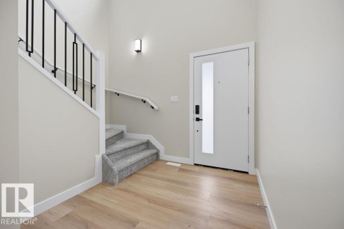 Entrance foyer - 15004 62 Street, Edmonton, AB 
