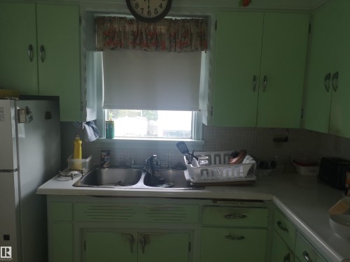8751 76 Avenue Nw, Edmonton, AB 