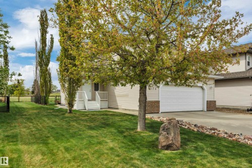 173 Reichert, Beaumont, AB - Outdoor