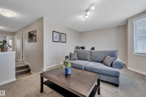 173 Reichert, Beaumont, AB - Indoor Photo Showing Living Room