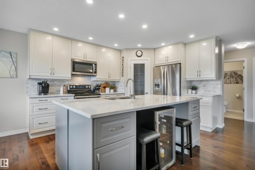 173 Reichert, Beaumont, AB - Indoor Photo Showing Dining Room