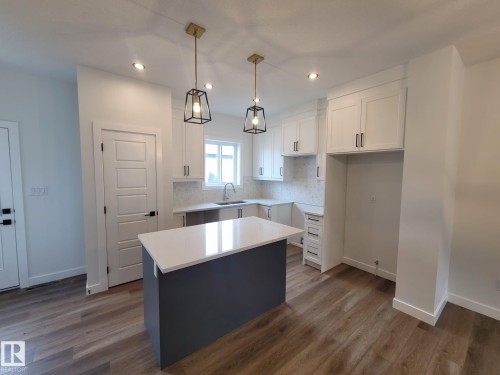 #Mainfloor 9802 107 Morinville AV , Morinville, AB T8R 1E5 4