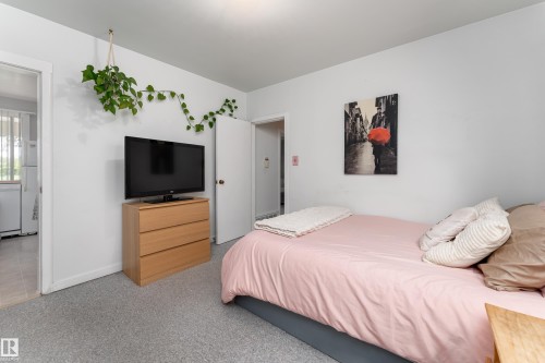 9011 95 Street, Edmonton, AB 