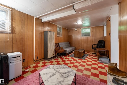 9011 95 Street, Edmonton, AB 