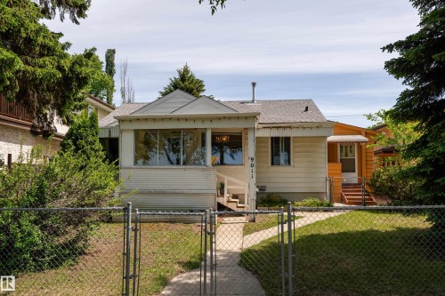 9011 95 Street, Edmonton, AB 