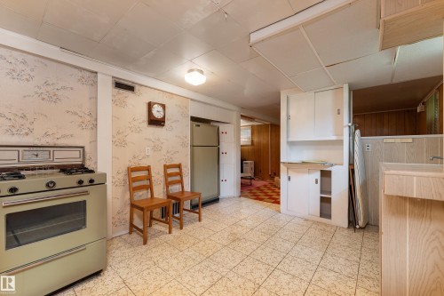 9011 95 Street, Edmonton, AB 