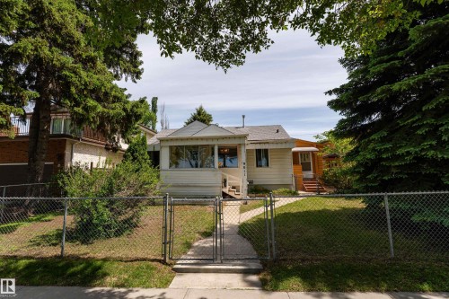 9011 95 Street, Edmonton, AB 