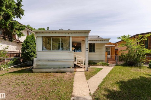 9011 95 Street, Edmonton, AB 