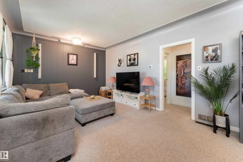 9011 95 Street, Edmonton, AB 