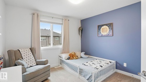 7215 Chivers Place, Edmonton, AB - Indoor Photo Showing Bedroom