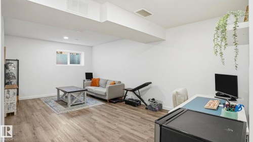 7215 Chivers Place, Edmonton, AB - Indoor Photo Showing Office