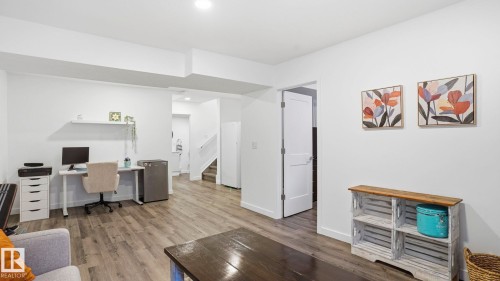 7215 Chivers Place, Edmonton, AB - Indoor
