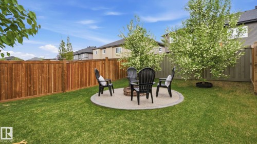 7215 Chivers Place, Edmonton, AB - Outdoor With Backyard