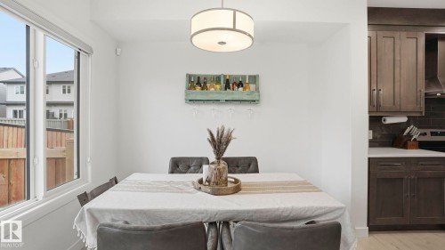 7215 Chivers Place, Edmonton, AB - Indoor Photo Showing Dining Room