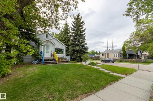 10631 71 Avenue, Edmonton, AB 
