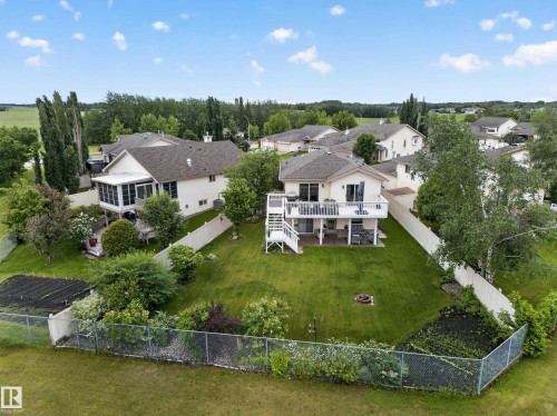 27 FAIRWAY Green  Stony Plain, AB T7Z 1M4