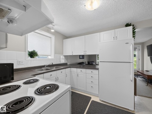 27 Fairway Green, Stony Plain, AB 