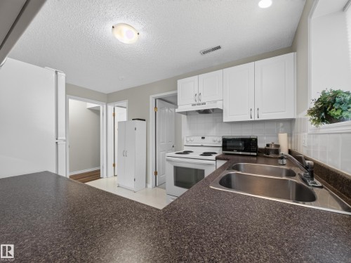 27 Fairway Green, Stony Plain, AB 
