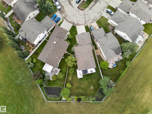 27 Fairway Green, Stony Plain, AB 